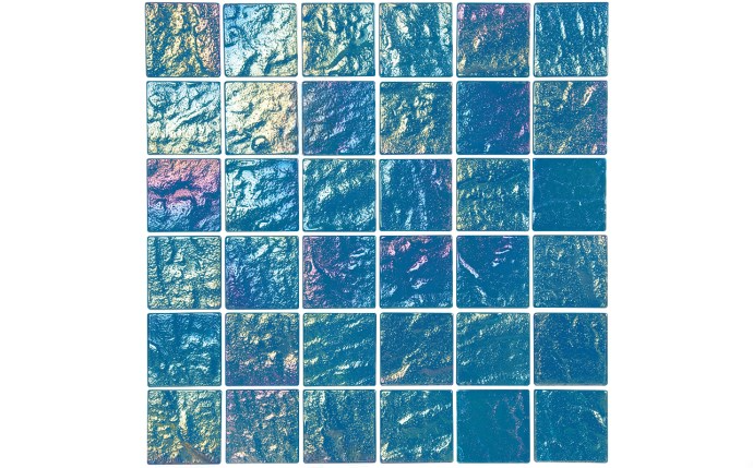 Lightwaves Aquamarine glass mosaic tile in a pool setting