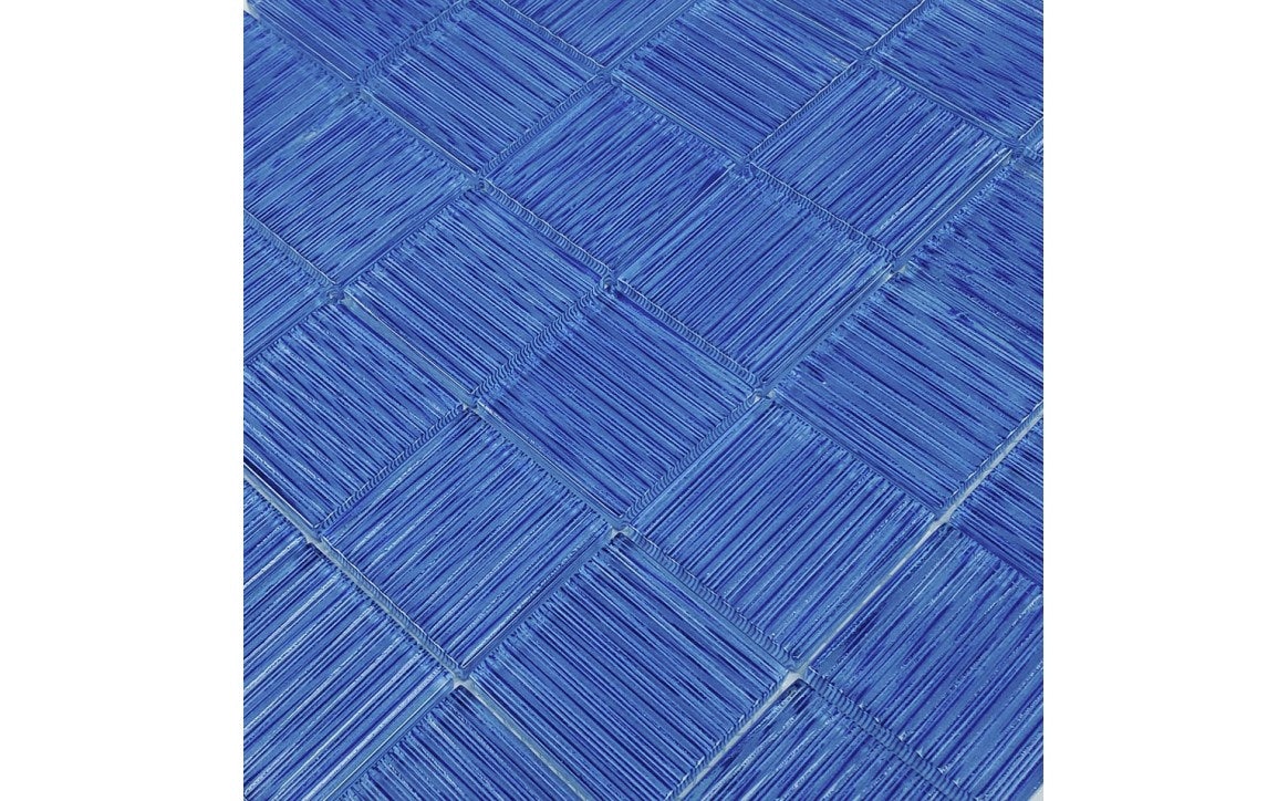 Mirage glass tile used as pool waterline accent