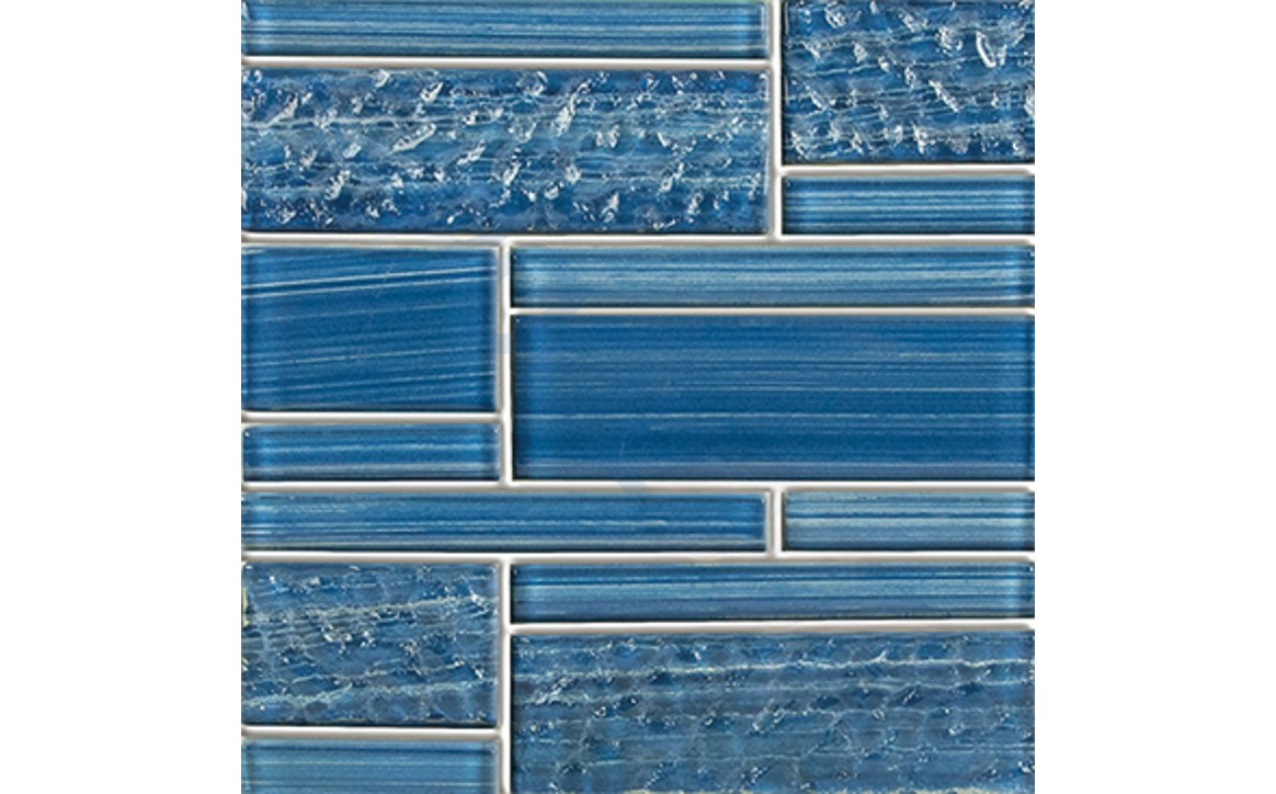 Atlantic Blue tile featured on a pool waterline