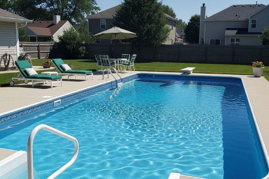 Pool Air Pillows vs. Water Tubes: What’s the Difference?